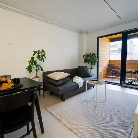 3h,k,p - Keskellae Tamperetta Kaunis Parvekkeellinen Uusittu Kolmio