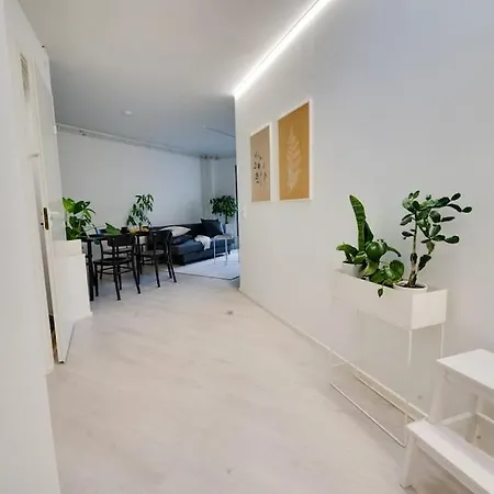 3h,k,p - Keskellae Tamperetta Kaunis Parvekkeellinen Uusittu Kolmio Διαμέρισμα *