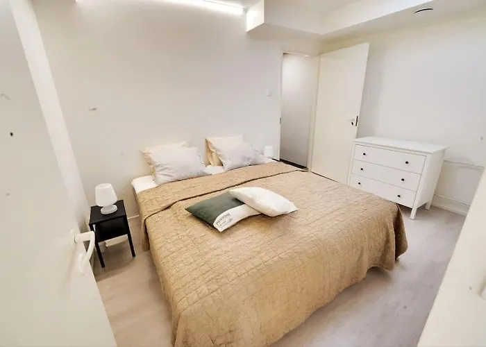 3h,k,p - Keskellae Tamperetta Kaunis Parvekkeellinen Uusittu Kolmio *