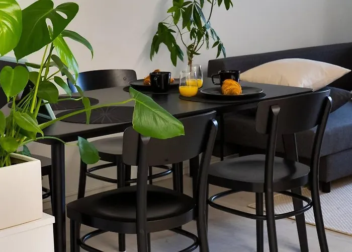 3h,k,p - Keskellae Tamperetta Kaunis Parvekkeellinen Uusittu Kolmio *